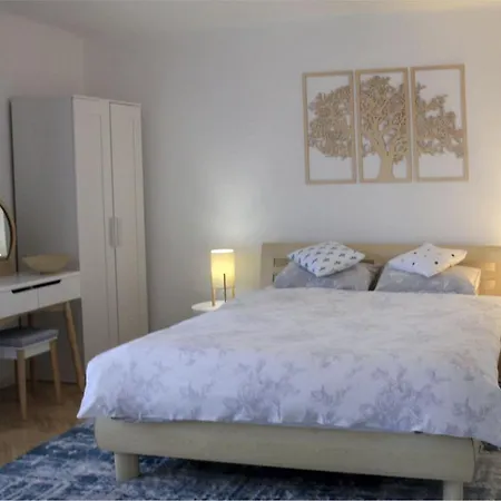 Sapphire Time 3 דירה לודז'